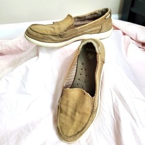 Crocs Canvas Loafers Tan sz. 8